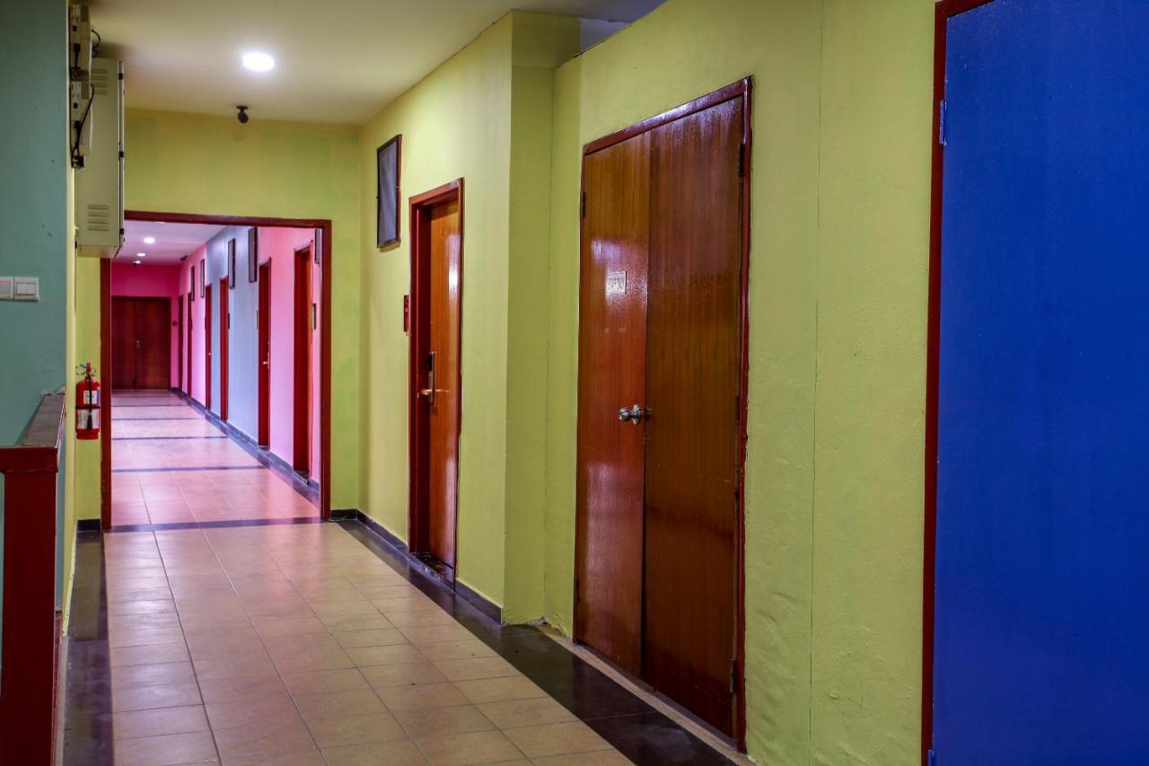 Oyo 89478 Lkh Motel Kota Kinabalu Bagian luar foto