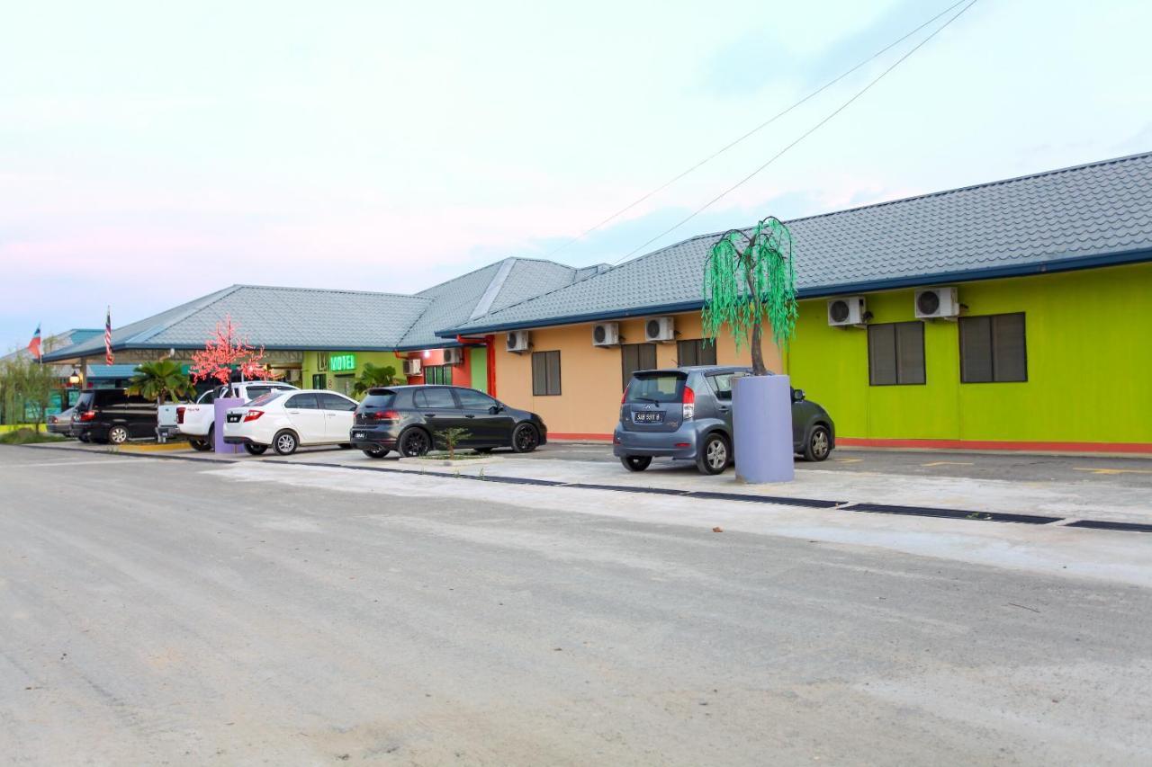 Oyo 89478 Lkh Motel Kota Kinabalu Bagian luar foto